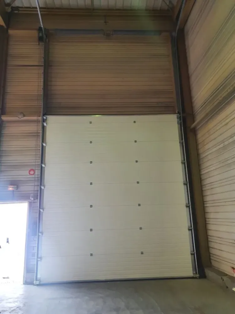 Installez une porte de garage (1)