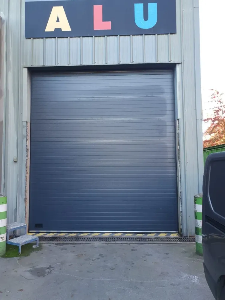 Installez une porte de garage (2)